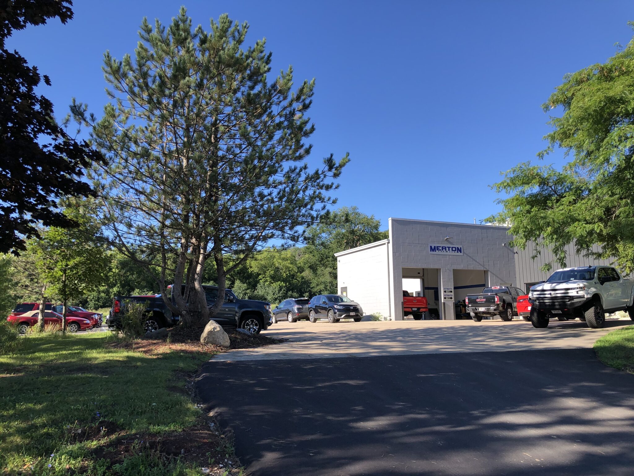 Merton Auto Body Oconomowoc Merton Auto Body